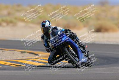 media/Oct-08-2022-SoCal Trackdays (Sat) [[1fc3beec89]]/Turn 16 (125pm)/